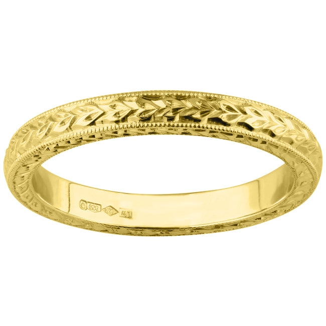 Vintage engraved yellow gold wedding ring with laurel motif