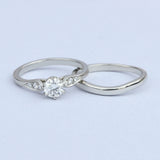 Vintage style solitaire ring with wedding ring