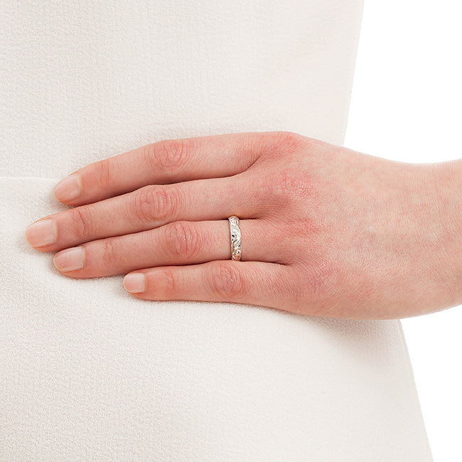Vintage Patterned Wedding Ring in 18 Carat White Gold