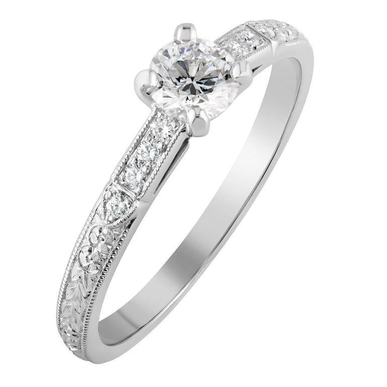 flower pattern and diamond ring in platinum
