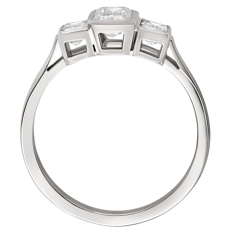 Lab Grown diamonds 3 stone ring in 18ct white gold. Made in London
