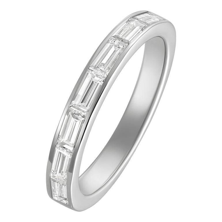 Baguette cut diamond wedding ring in platinum