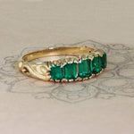 Emerald ring in 18ct yellow gold