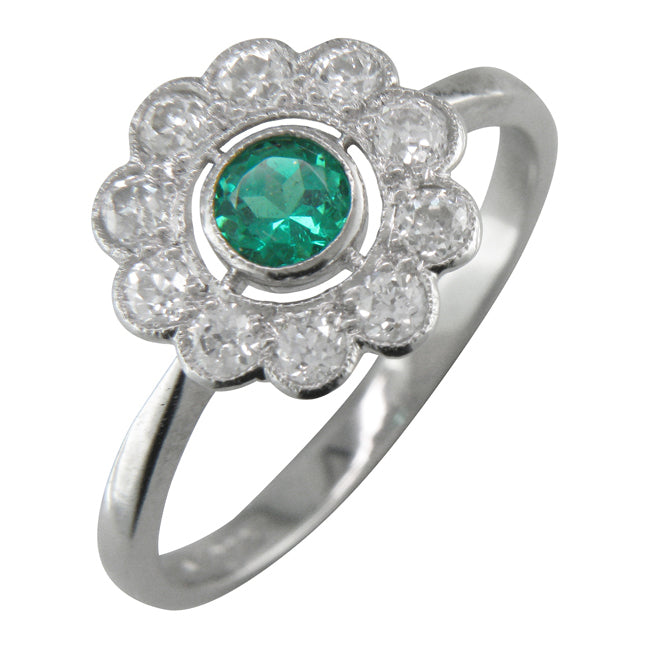 Vintage emerald ring in platinum