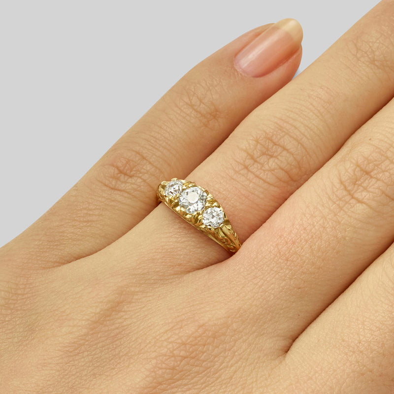 Victorian three stone yellow gold round diamond ring