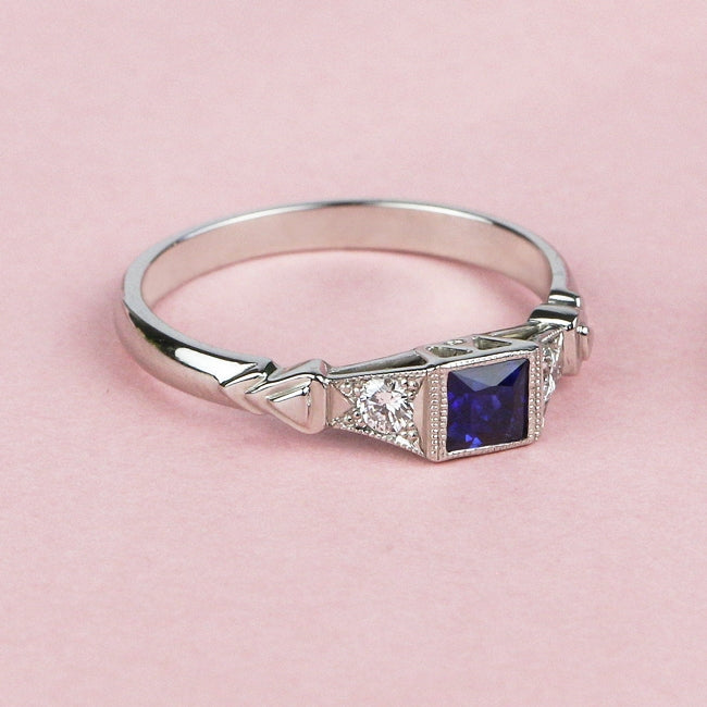 Square sapphire ring in Art Deco style