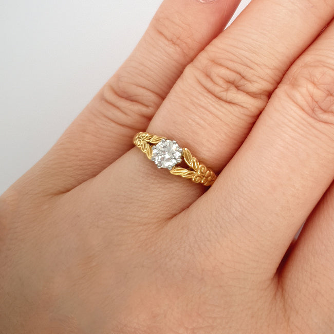 Unusual floral carved diamond ring in yellow gold